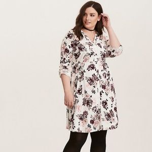 Torrid Challis Button Font Dress Sz 2